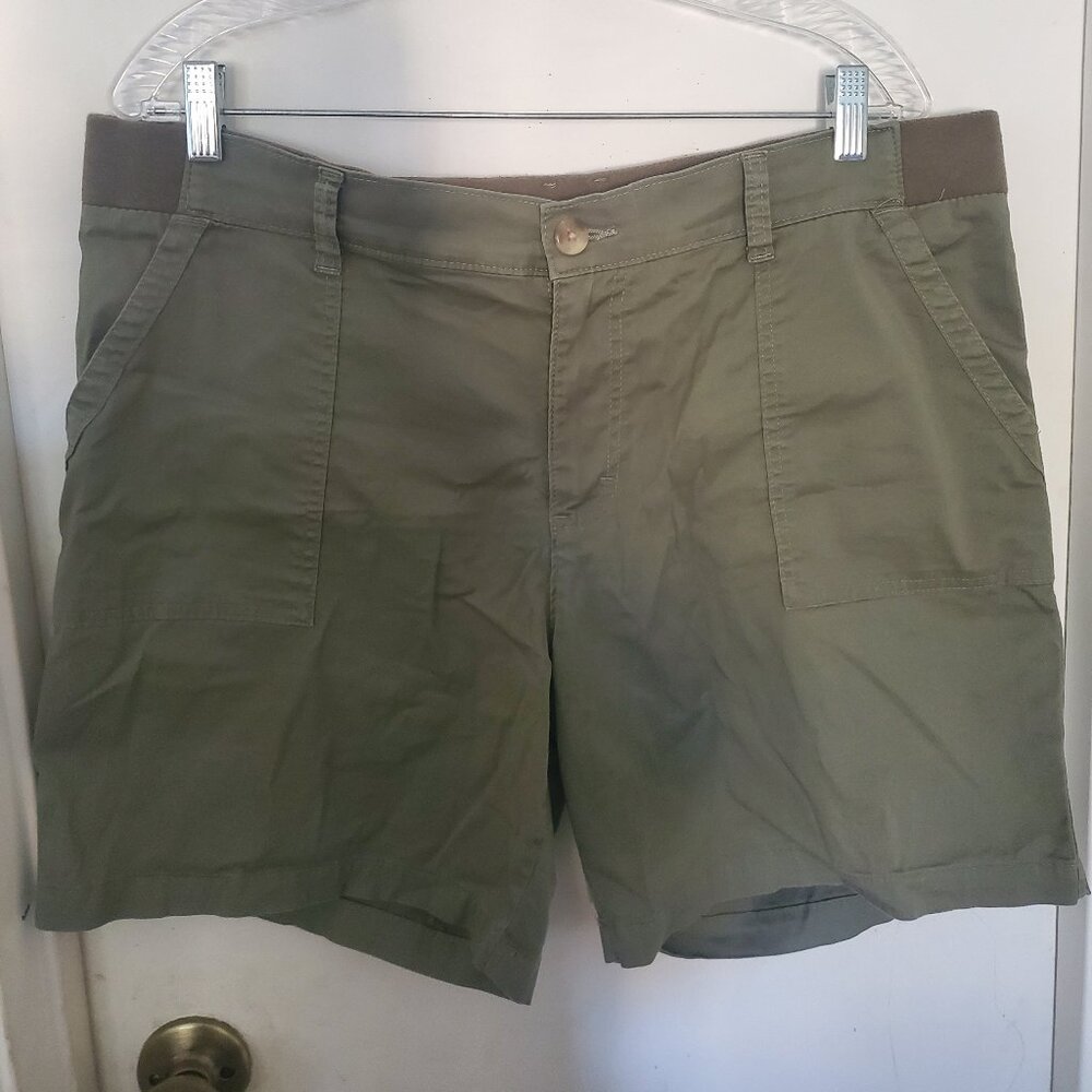 Lee Dusky Green Bermuda Shorts With Comfort Waistband Women's Size 16
